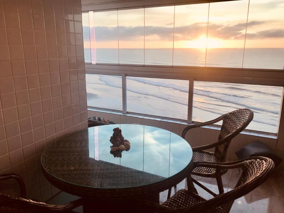 Mongagua Com Vista Para O Mar Pe Na Areia Εξωτερικό φωτογραφία